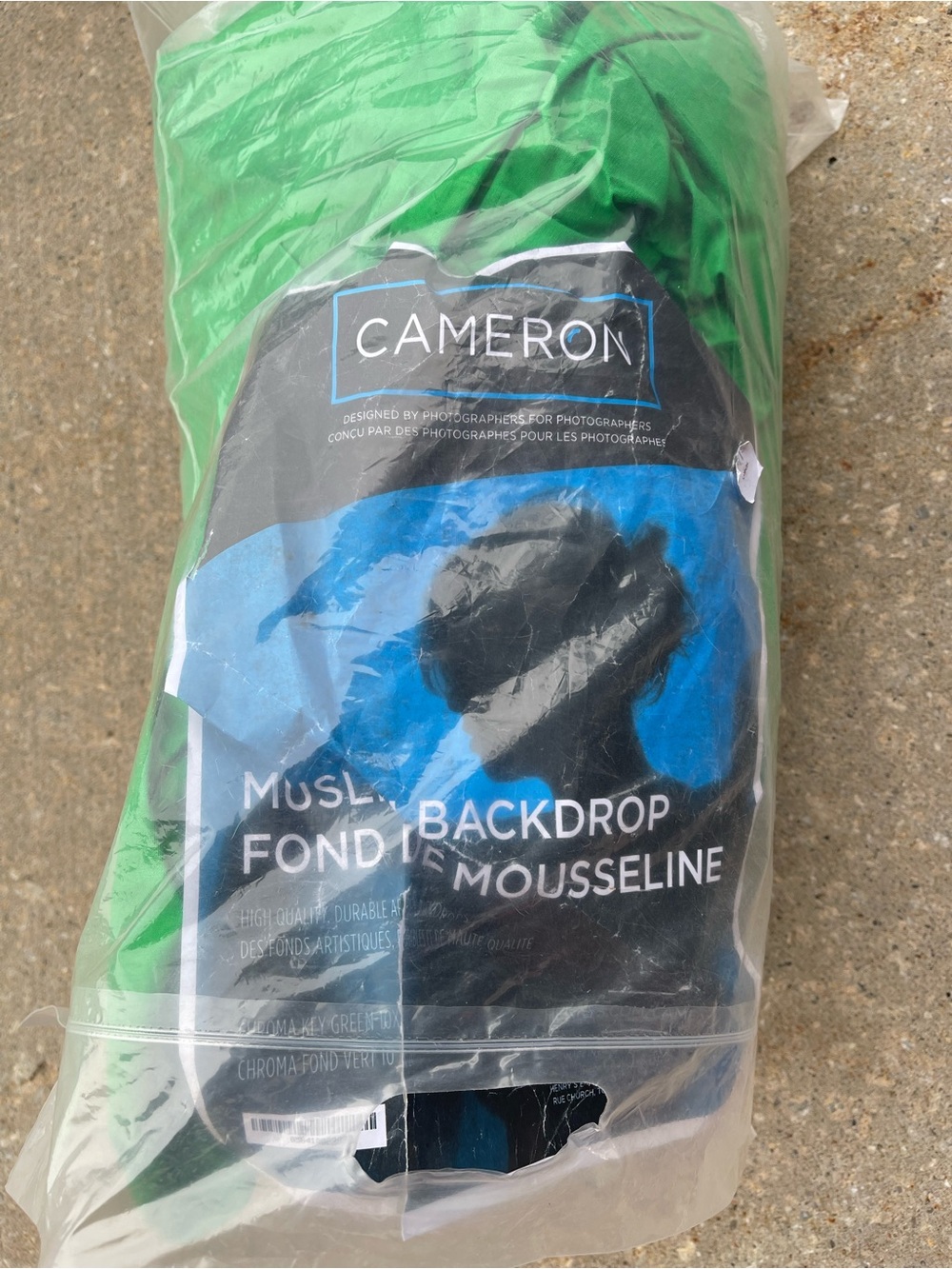 Green Muslin Backdrop - Men's Photography Accessory